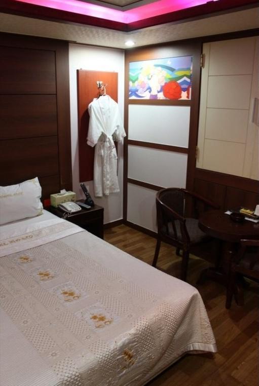 Picasso Motel Jongno Сеул Номер фото